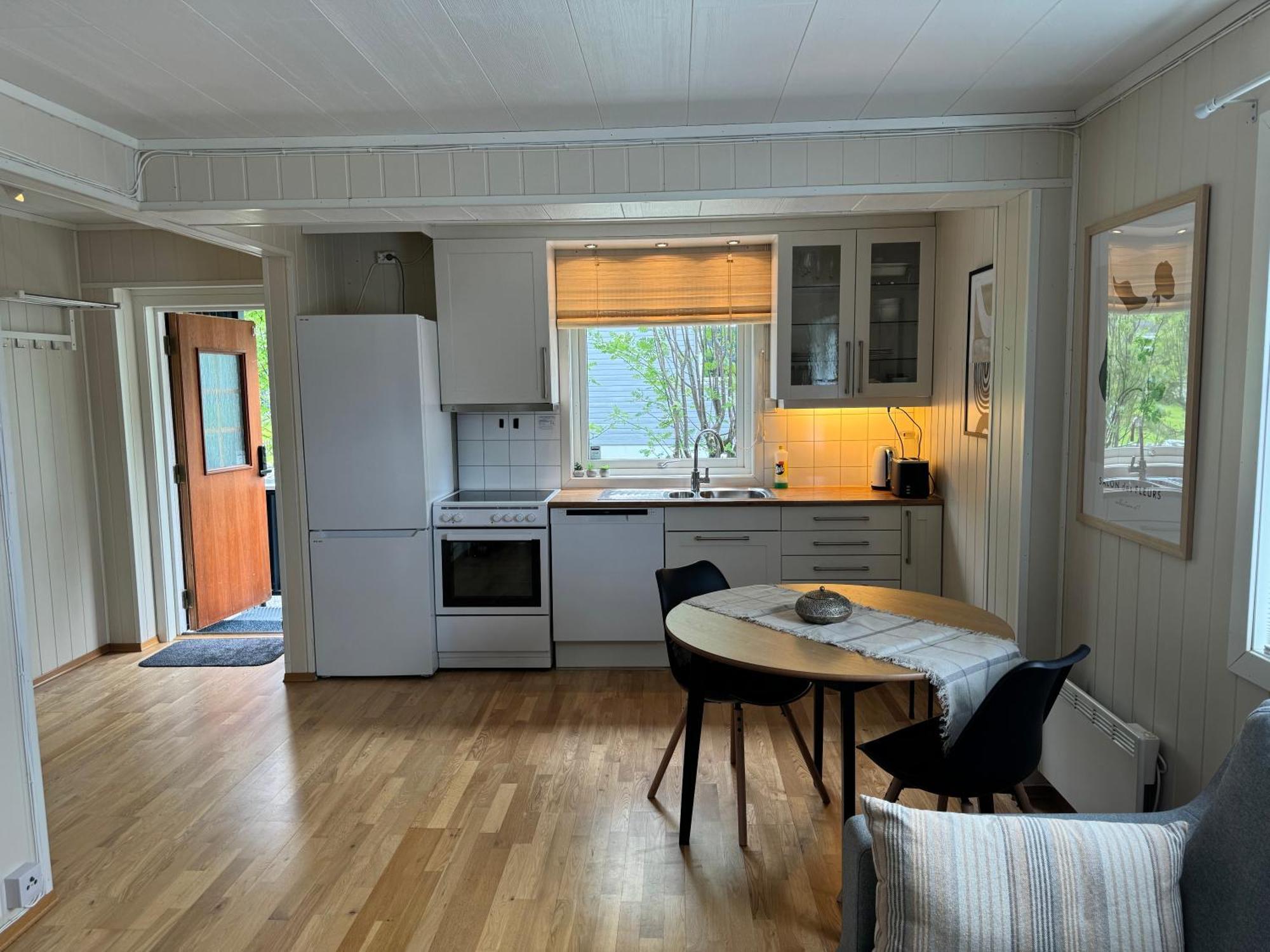 Walo Apartments Tromsdalen - Close To Cable Car And Arctic Cathedral, 10 Min By Bus To City Centre, Free Parking Tromsø Extérieur photo